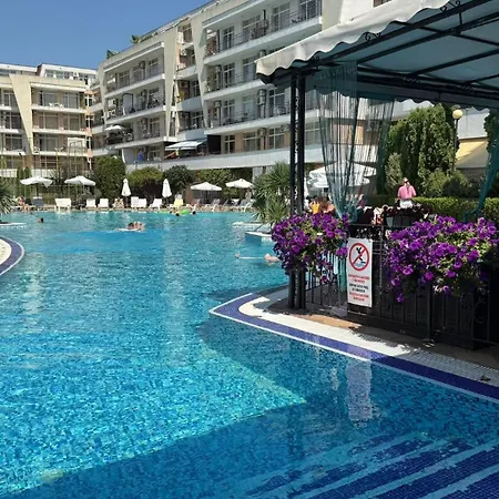Lejlighed In Big Kamelia Complex Sunny Sunny Beach