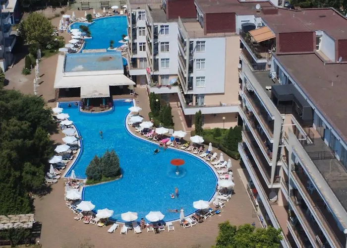 In Big Kamelia Complex Sunny * ساني بيتش